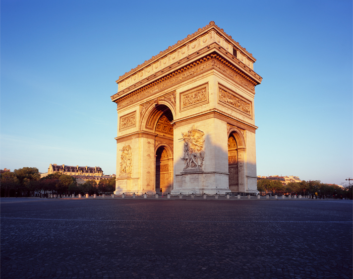 Covid-19, Arc de Triomphe, Paris, France