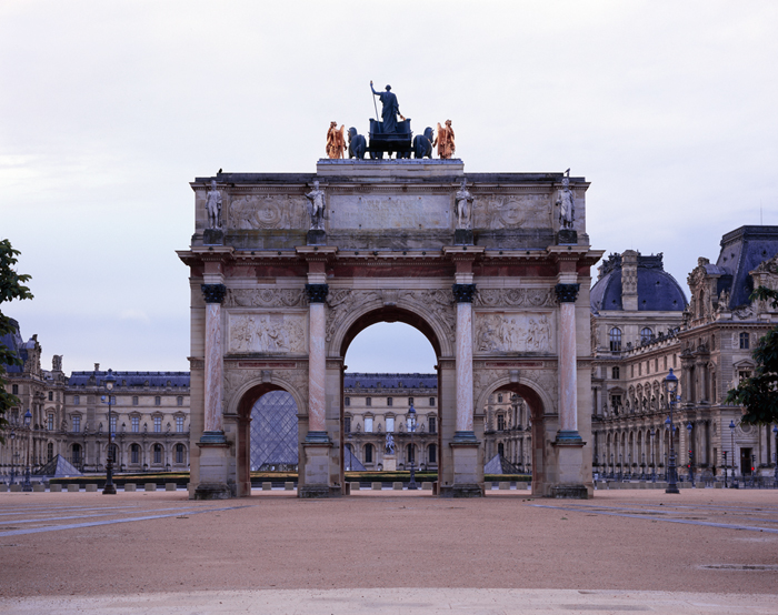 Covid-19, Carrousel du Louvre, Paris, France