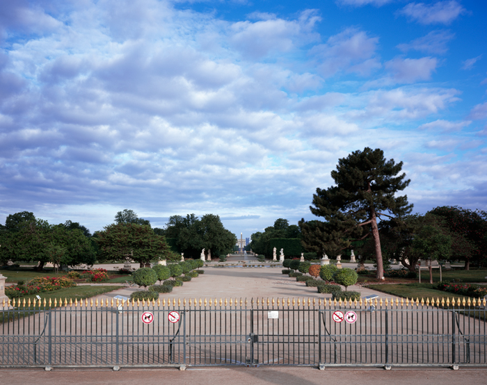 Covid-19, Jardin des Tuileries, Paris, France