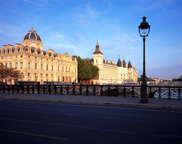 Covid-19, Pont Notre Dame, Paris, France