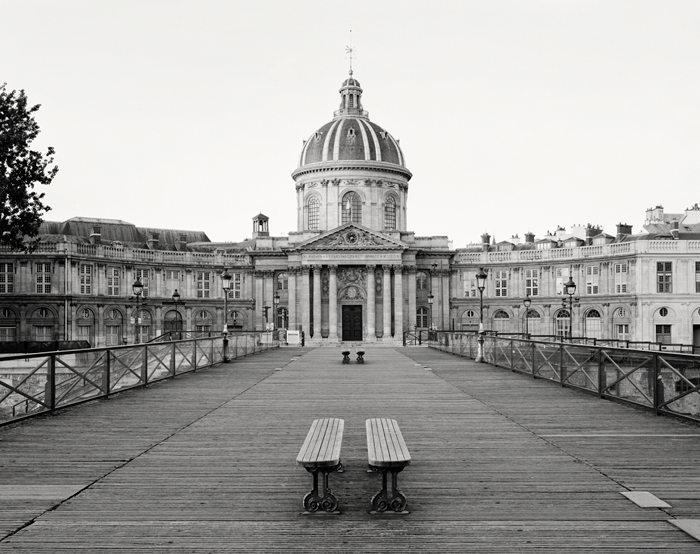 Covid-19, Institut de France, Pont des Arts, Paris, France - Tirage Noir et Blanc